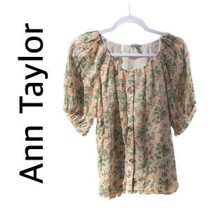 Ann Taylor | Pink Floral Puff Sleeve Blouse | Size M